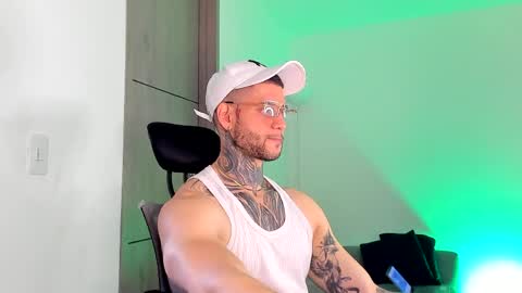 jeison online show from April 1, 4:04 pm