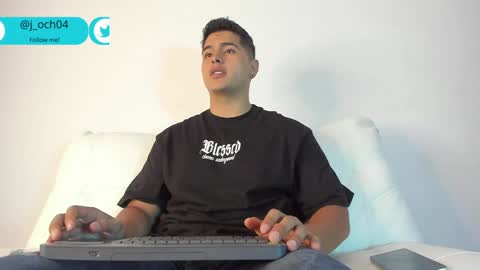 _juanes__ online show from December 19, 3:41 pm