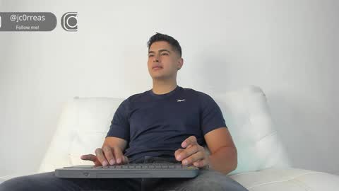 _juanes__ online show from December 24, 2:54 pm