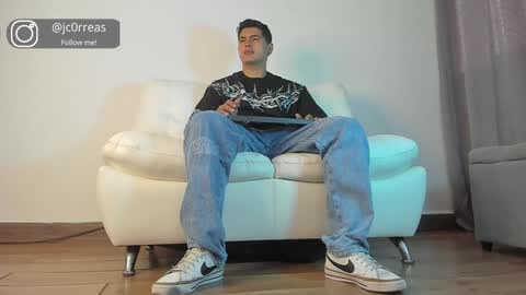_juanes__ online show from January 5, 6:56 pm