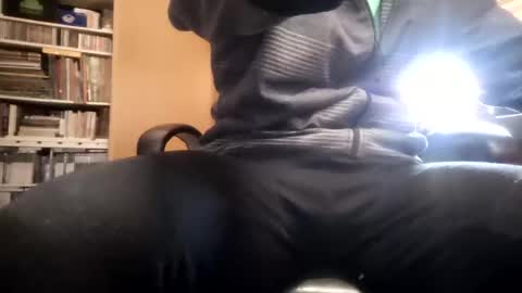 Snapshot of _julian_69 chatting on December 10, 11:43 am Jonnhy online show from December 10, 11:43 am