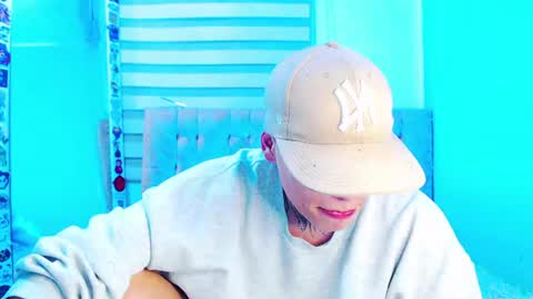 mod online show from June 20, 3:33 am