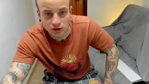 Layne online show from April 28, 11:26 am