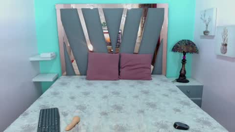 Snapshot of _lemmon_ chatting on December 13, 7:32 pm L E M M O N online show from December 13, 7:32 pm