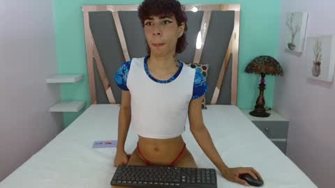 Snapshot of _lemmon_ chatting on January 4, 2:25 pm L E M M O N online show from January 4, 2:25 pm