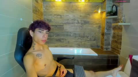 Snapshot of _lemmon_ chatting on January 11, 2:36 pm L E M M O N online show from January 11, 2:36 pm