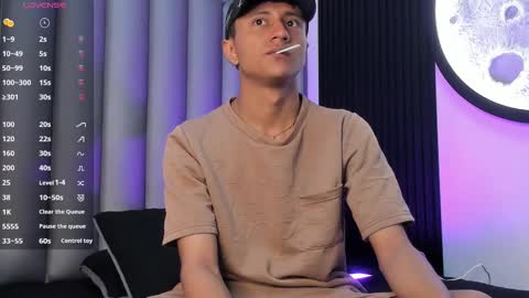 _leohot_ online show from October 22, 3:10 am