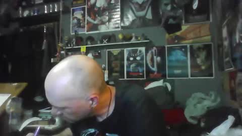 That guy online show from April 22, 7:03 am