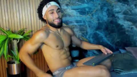 Snapshot of _luca_flame chatting on October 17, 4:05 am _luca_flame online show from October 17, 4:05 am