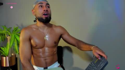 _luca_flame online show from November 25, 4:47 am