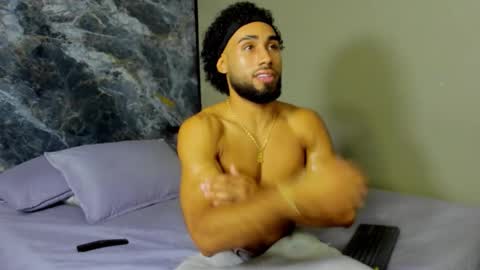 Snapshot of _luca_flame chatting on October 13, 11:00 pm _luca_flame online show from October 13, 11:00 pm