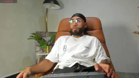 _luca_flame online show from December 15, 5:15 am