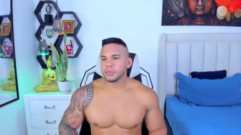 Snapshot of _matthew_santos_ chatting on October 14, 8:16 pm _matthew_santos_ online show from October 14, 8:16 pm