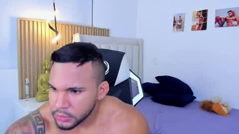 _matthew_santos_ online show from March 31, 1:51 am