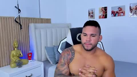 _matthew_santos_ online show from April 21, 3:02 am