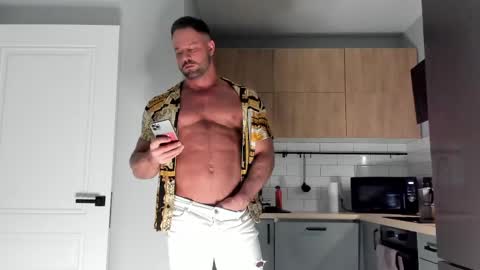 _miles19 online show from April 29, 10:53 am