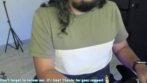   John    online show from November 26, 5:43 am