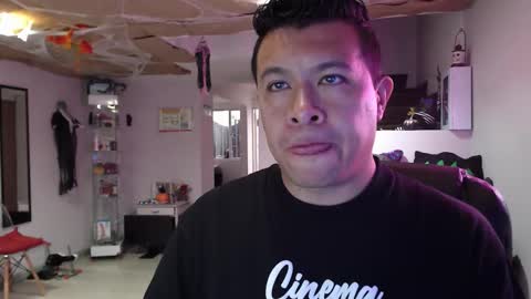 Snapshot of _mr_panda_ chatting on October 28, 10:01 pm Panda online show from October 28, 10:01 pm