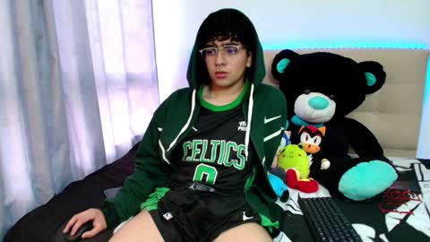 Nicolas online show from December 15, 10:04 pm