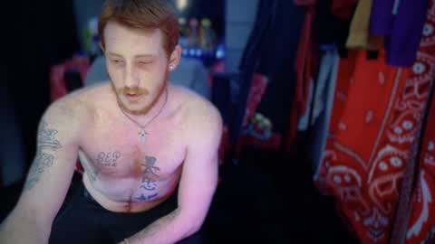 Snapshot of _redxxx chatting on February 7, 4:56 pm REDxxx online show from February 7, 4:56 pm