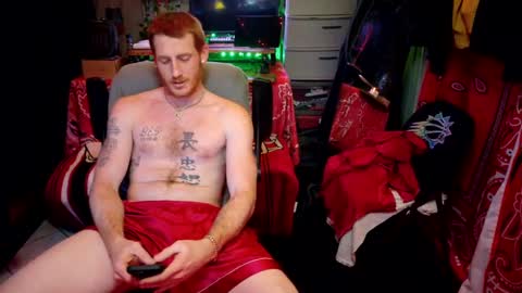 Snapshot of _redxxx chatting on January 18, 8:41 am REDxxx online show from January 18, 8:41 am