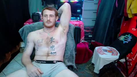 Snapshot of _redxxx chatting on January 16, 7:10 pm REDxxx online show from January 16, 7:10 pm