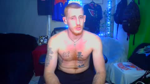 Snapshot of _redxxx chatting on December 6, 6:59 am REDxxx online show from December 6, 6:59 am