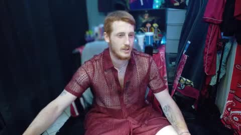 Snapshot of _redxxx chatting on February 7, 4:06 am REDxxx online show from February 7, 4:06 am