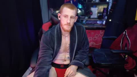 Snapshot of _redxxx chatting on February 24, 2:58 pm REDxxx online show from February 24, 2:58 pm