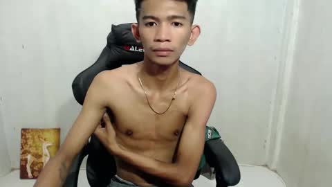 _rellvanxx online show from February 9, 12:15 am