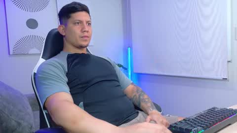 Roberto online show from March 2, 12:23 pm