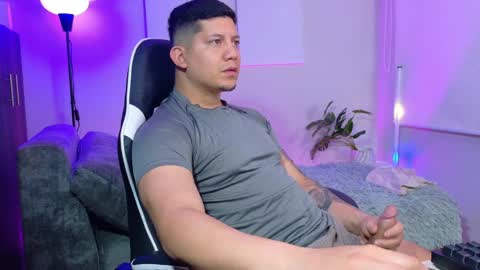 Roberto online show from April 1, 1:24 pm