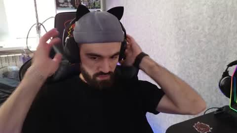 Snapshot of _serious_man chatting on October 18, 9:14 am Ask me online show from October 18, 9:14 am