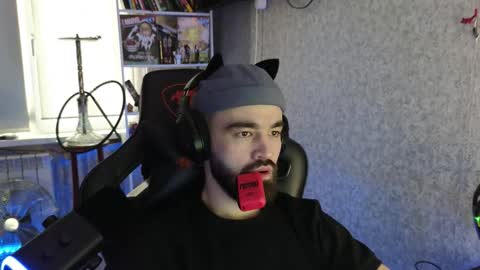 Snapshot of _serious_man chatting on October 13, 11:27 am Ask me online show from October 13, 11:27 am