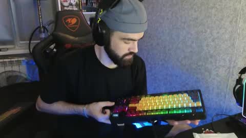 Snapshot of _serious_man chatting on October 30, 2:13 am Ask me online show from October 30, 2:13 am