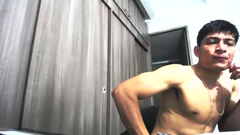 Juan Pablo-independent model online show from June 8, 11:06 pm