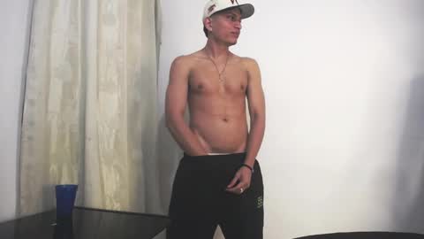 Snapshot of _sexy_jack chatting on February 19, 7:39 am Juan Pablo-independent model online show from February 19, 7:39 am