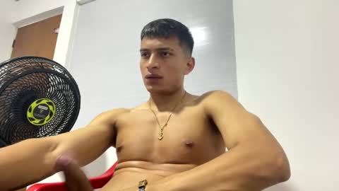 Snapshot of _sexy_jack chatting on December 9, 4:45 am Juan Pablo-independent model online show from December 9, 4:45 am