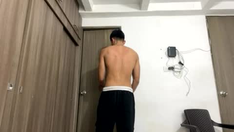 Juan Pablo-independent model online show from June 17, 12:13 am