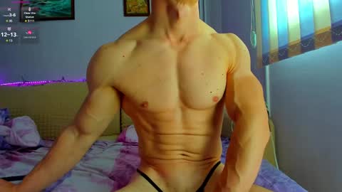 Snapshot of _shestifold chatting on February 25, 8:58 am Nik online show from February 25, 8:58 am