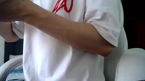 Snapshot of _skyleer_ chatting on September 18, 8:44 pm _skyleer_ online show from September 18, 8:44 pm