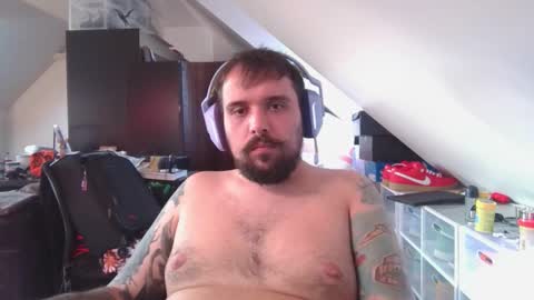 Snapshot of _smiley_bear27 chatting on September 30, 7:02 am _smiley_bear27 online show from September 30, 7:02 am