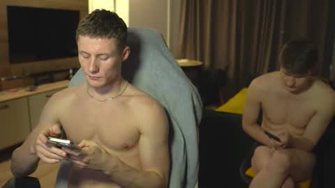 Snapshot of _sopranos_ chatting on October 28, 12:40 pm OLIVERERENMARCUSpvt is open online show from October 28, 12:40 pm