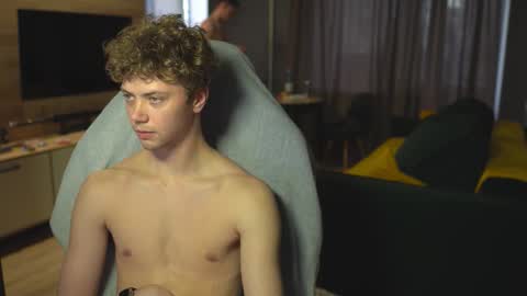 Snapshot of _sopranos_ chatting on October 26, 12:18 pm OLIVERERENMARCUSpvt is open online show from October 26, 12:18 pm