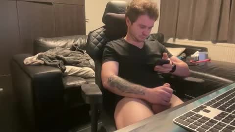 _stevie___ online show from March 26, 6:12 pm