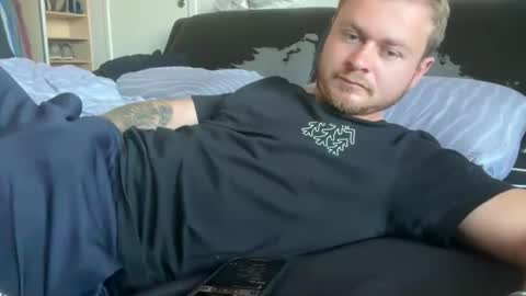 Snapshot of _stevie___ chatting on September 28, 11:19 am _stevie___ online show from September 28, 11:19 am