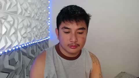 _superhotlatino_ online show from May 13, 3:20 pm