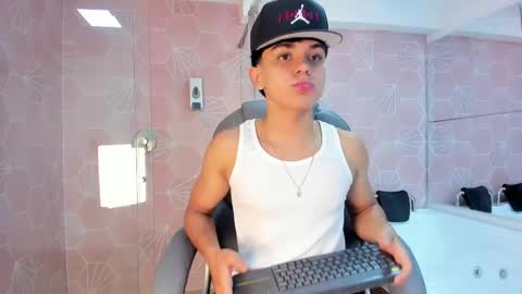 _taylorblack online show from April 22, 11:48 am