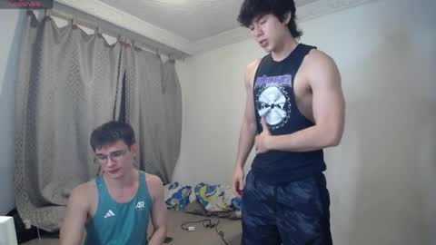 Scot y Patrick online show from April 28, 12:16 am