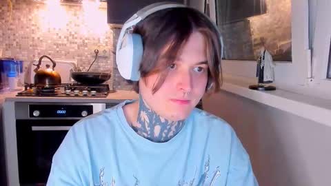 _torfin_ online show from February 27, 11:37 pm